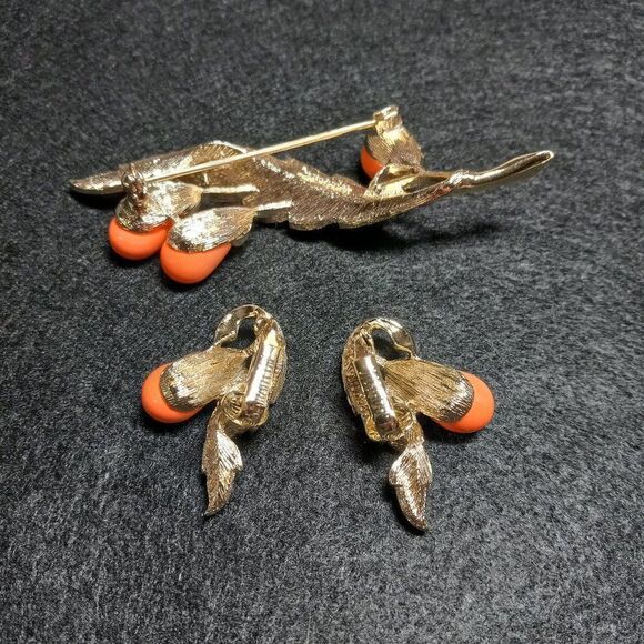 Vintage Sarah Coventry, Bittersweet Collection Brooch and Clip Earrings - Picture 3 of 8